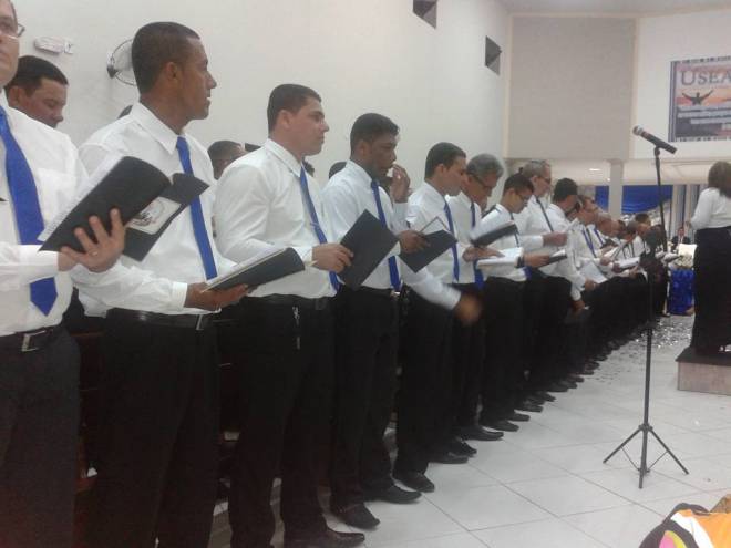 USEADI cantando