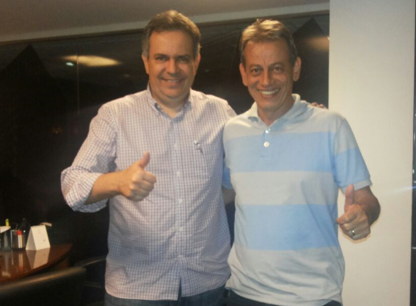 DR CARLOS E FELIX MENDONÇA JUNIOR.png