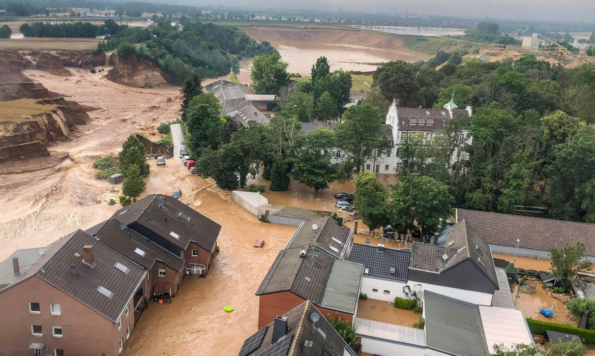 Enchente em Erftstadt-Blessem, na Alemanha