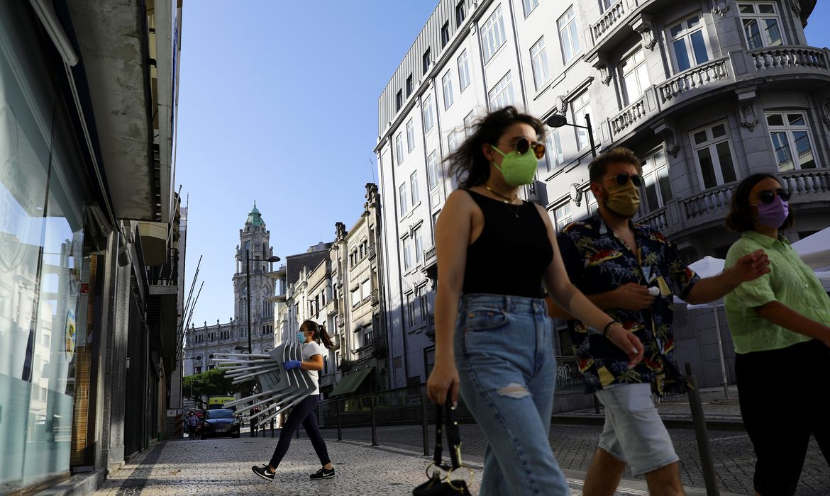 Covid-19: Portugal anuncia plano para suspensão de restrições