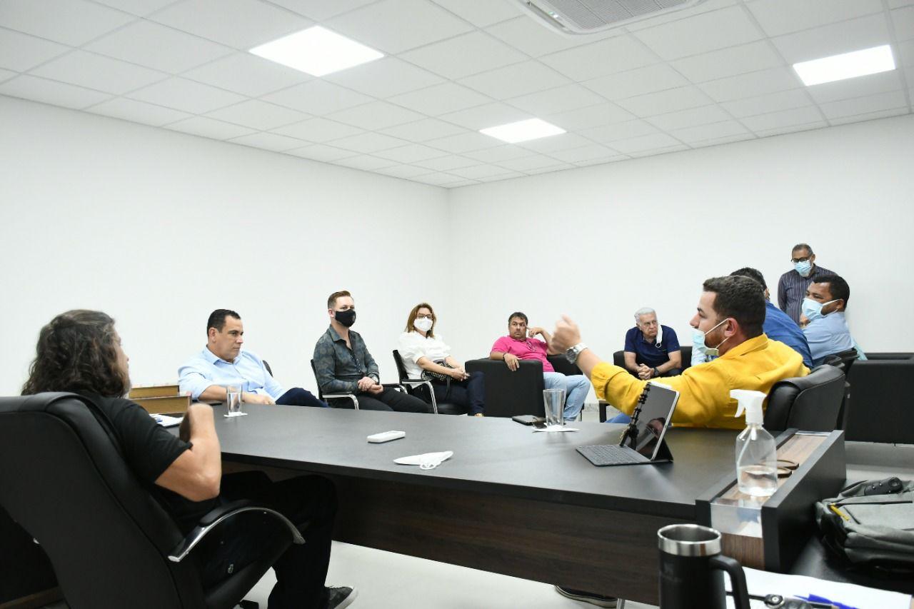 Daniel Santana , governo do estado e deputado da Vitória articulam construção de escola em guriri e reforma geral do CAIC
