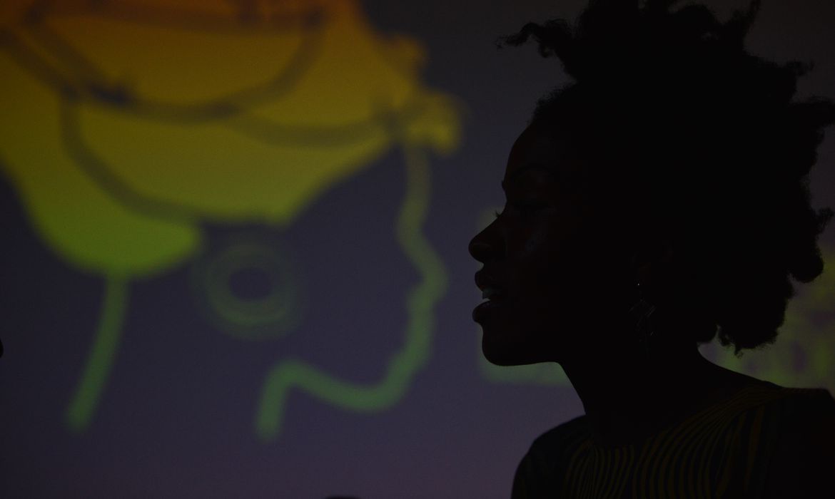 Fiocruz debate questões enfrentadas pela mulher negra no Brasil