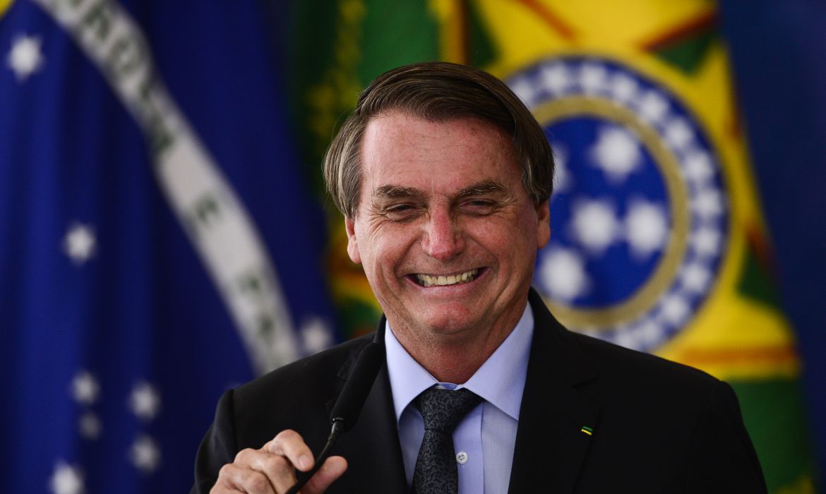 O presidente Jair Bolsonaro durante cerimônia para o anúncio de investimentos para o Programa Águas Brasileiras.