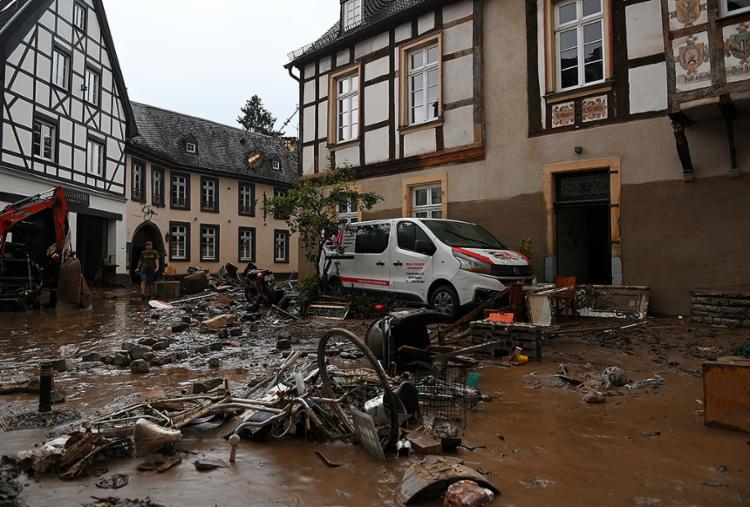 Temporal que assolou vários países europeus provocou enchentes, quedas de árvores e desabamentos de edificações | Foto: Christof Stache | AFP - Foto: Christof Stache | AFP