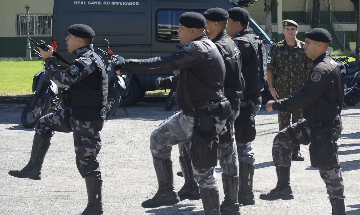 Maioria dos policiais mortos no Rio de forma violenta estava de folga