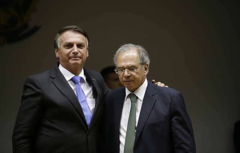 ‘Financial Times’ diz que Bolsonaro é ‘incapaz’ e terá eleição difícil com economia fraca