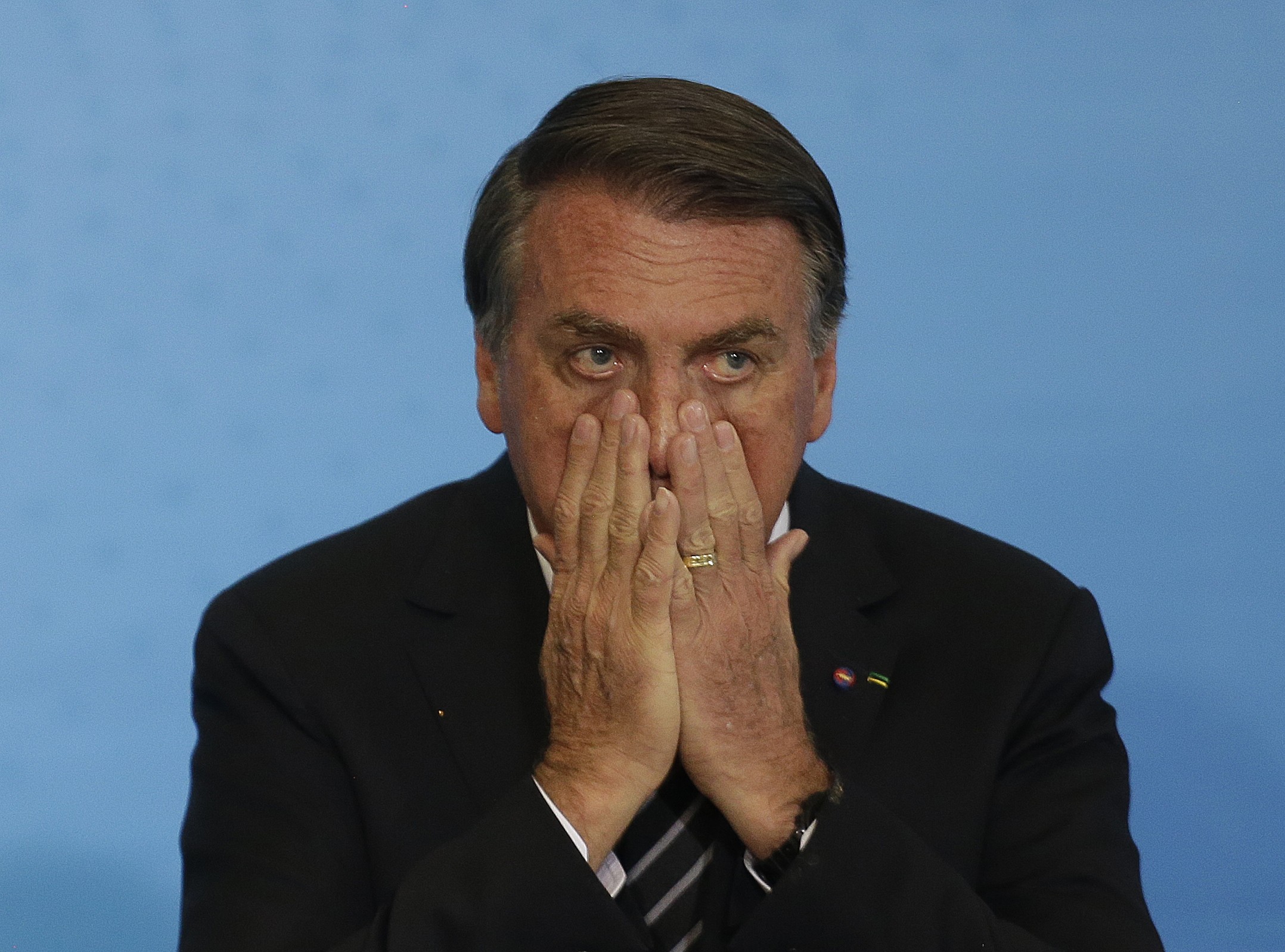 ‘Vergonha’, ‘decepção’ e ‘covardia’: base bolsonarista se indigna nas redes com recuo de Bolsonaro em declaração à nação