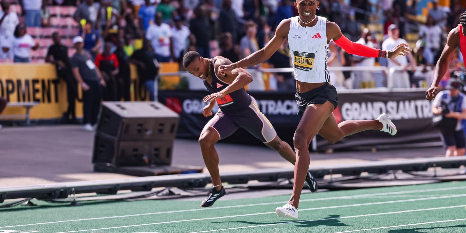 Alison dos Santos volta a vencer na Jamaica, desta vez nos 400m rasos