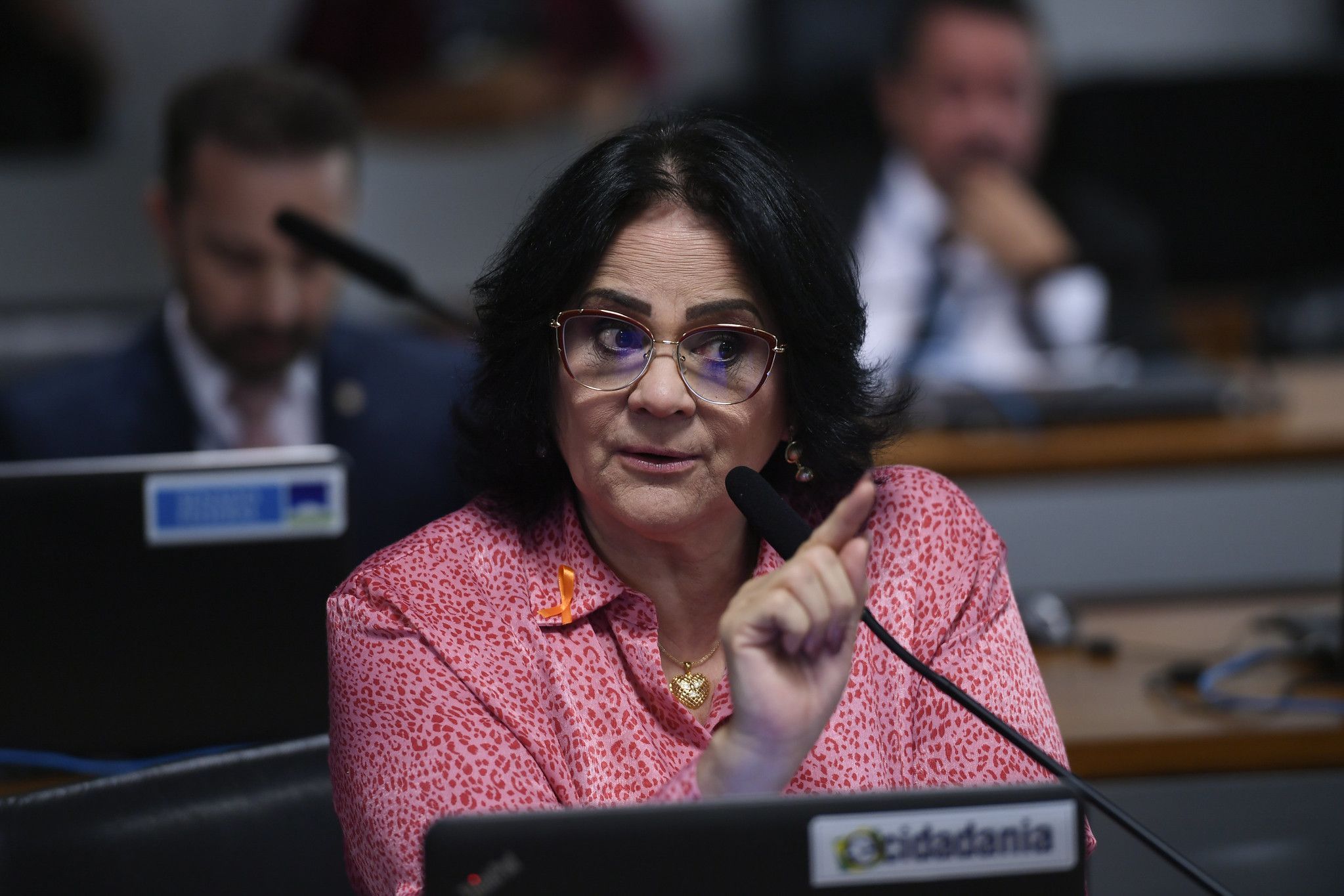 Damares pede à PGR impeachment de Lupi por fraudes no INSS