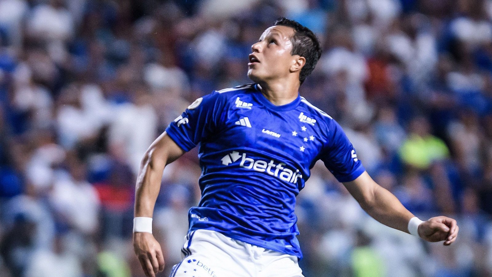 Cruzeiro empresta lateral Marlon ao Grêmio
