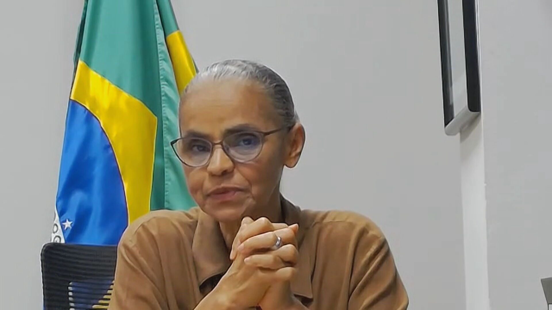 Lula passou a se sentir melhor quando me retirei da comissão, diz Marina