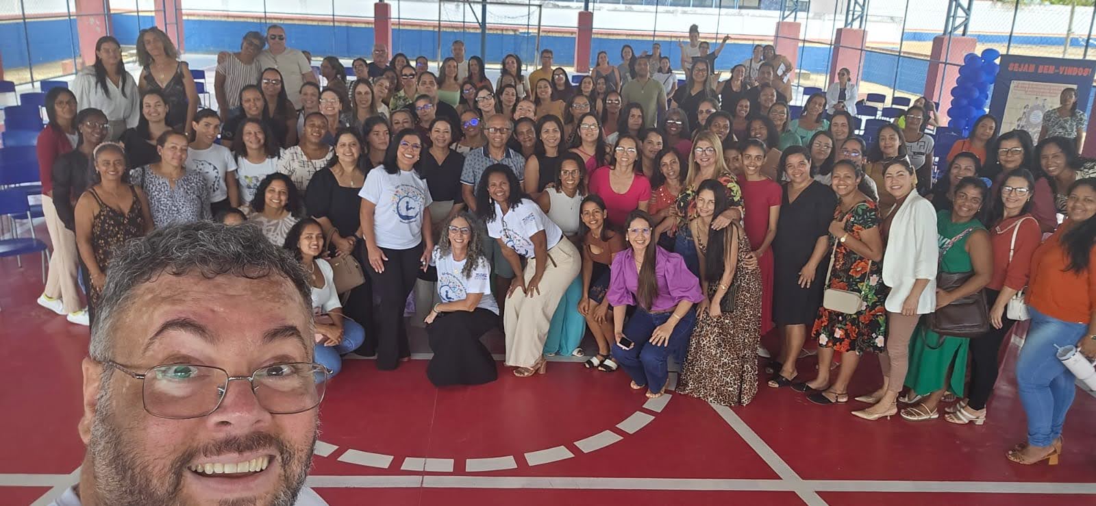 Iniciativa da gestão do prefeito Robertinho, o encontro formativo aborda a Educação Inclusiva na rede pública de ensino em Mucuri