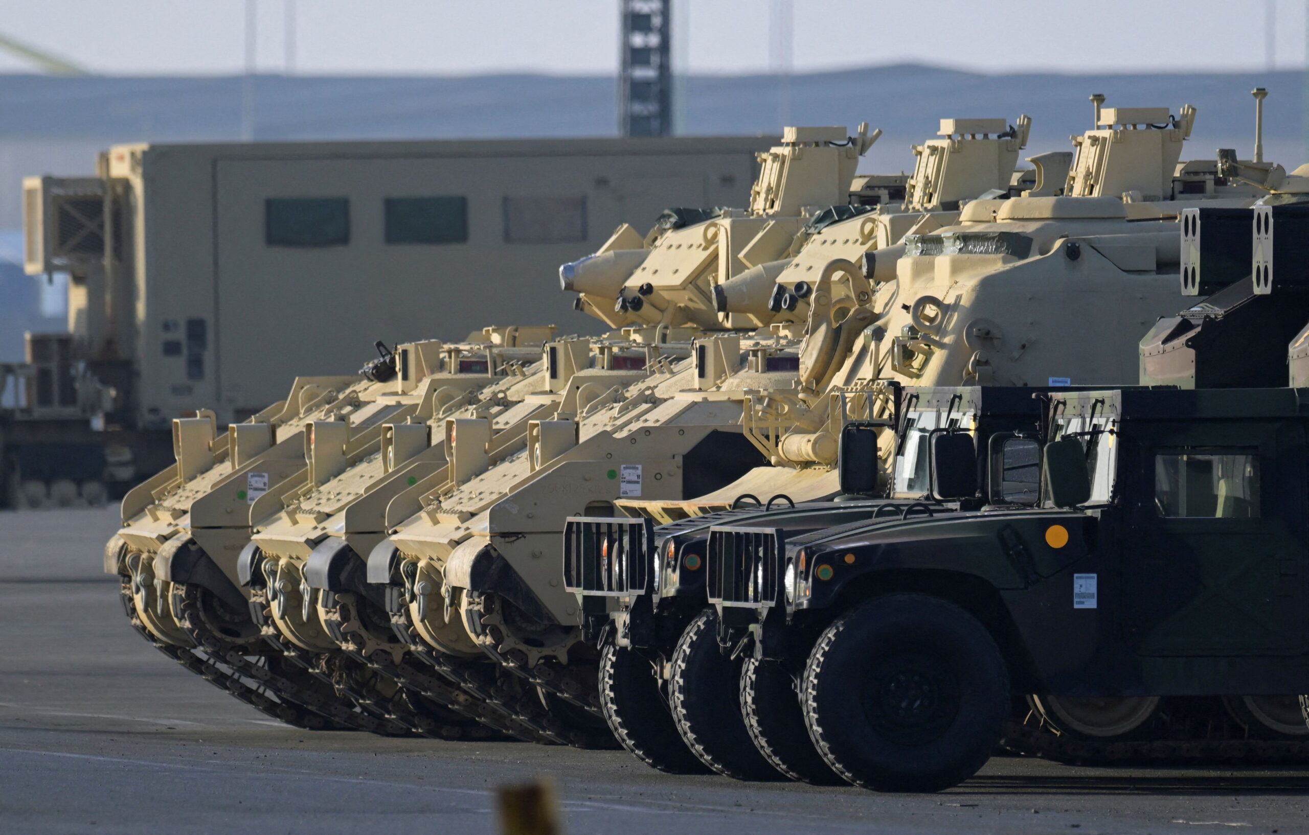 EUA fazem desfile militar neste sábado, mesmo dia do aniversário de Trump