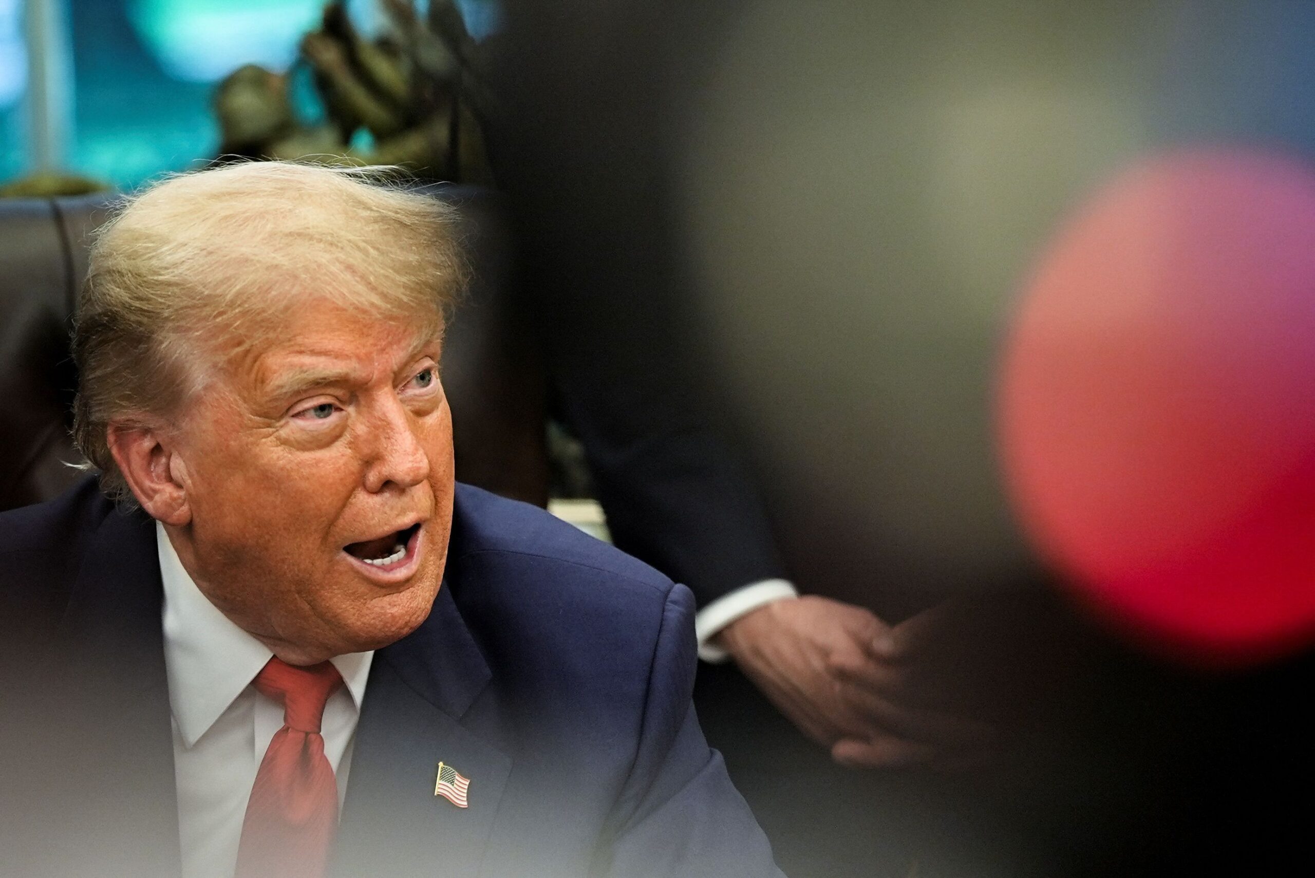 Governos Lula e Tarcísio reúnem empresários para tratar tarifaço de Trump