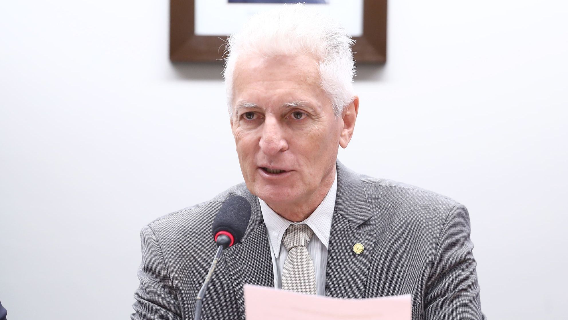 Deputado do PT diz que vê como “alívio” medidas do STF contra Bolsonaro