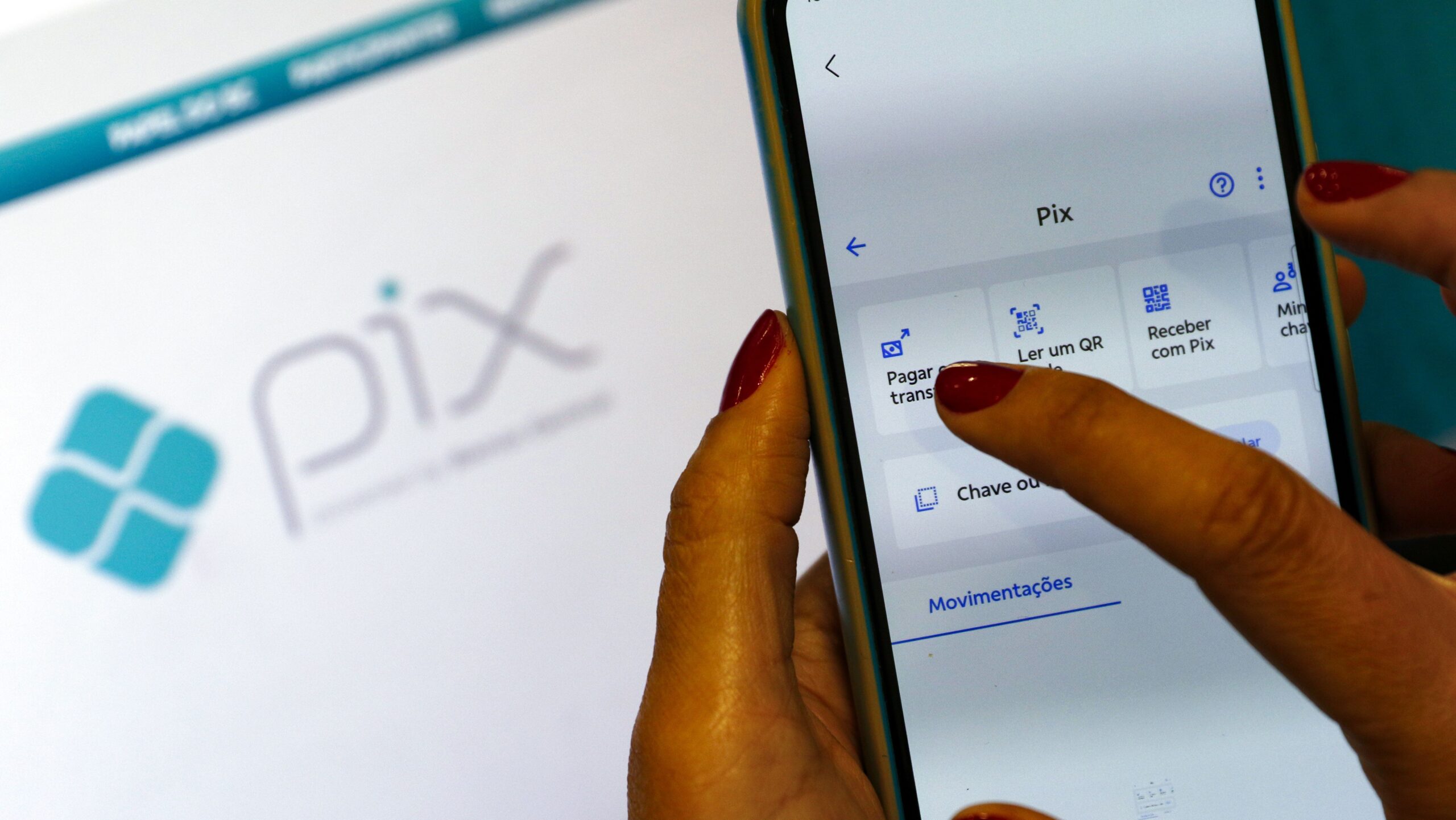 Pix parcelado vira complemento de crédito dos brasileiros, mostra Google
