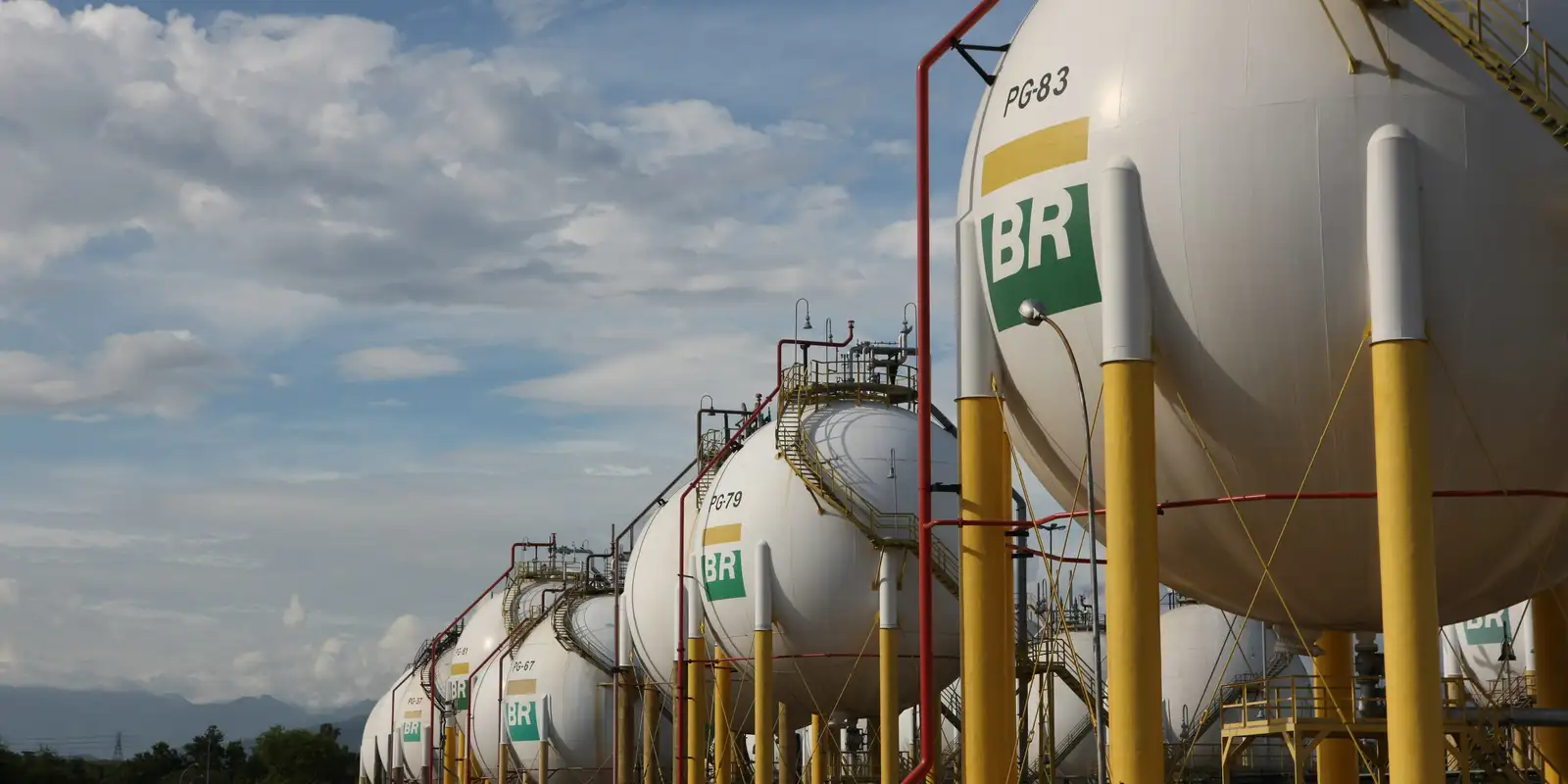 Gás para as distribuidoras terá queda de 14%, anuncia Petrobras