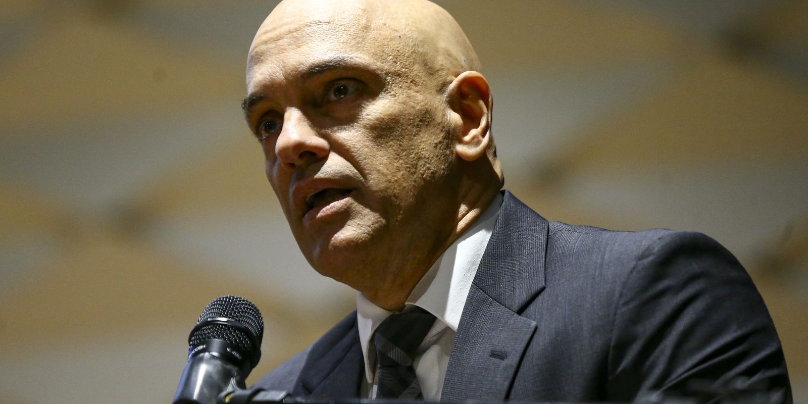 Moraes diz que Justiça é cega, mas não é tola