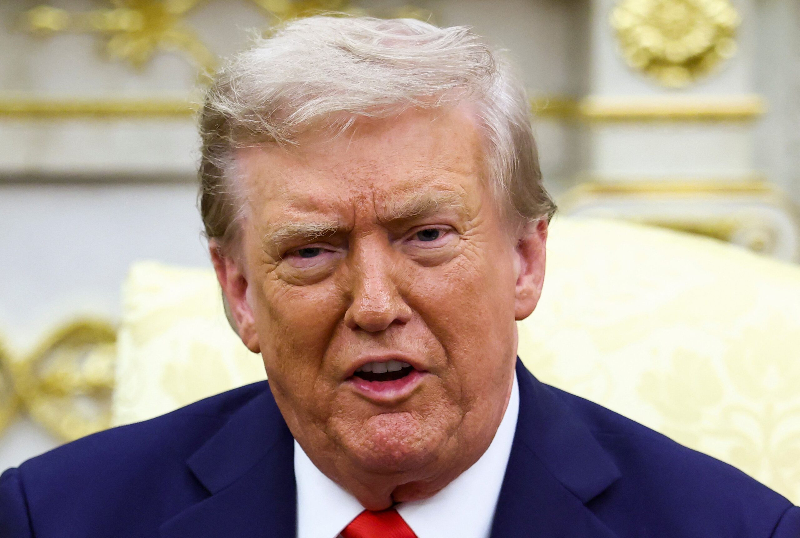 Trump pressiona Otan a parar de comprar petróleo da Rússia