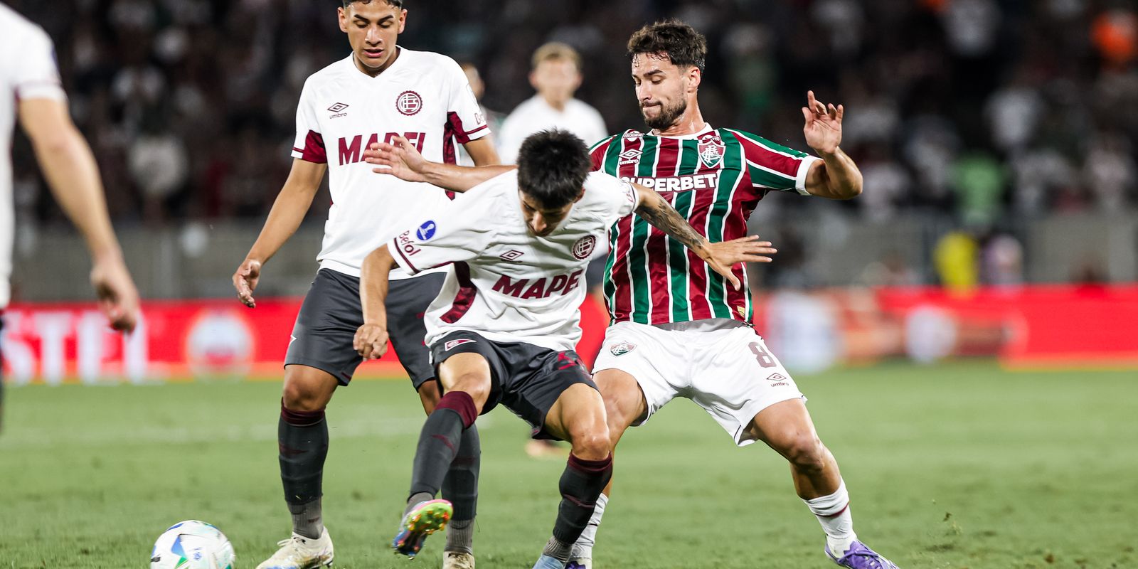 Fluminense cede empate ao Lanús e acaba eliminado da Sul-Americana