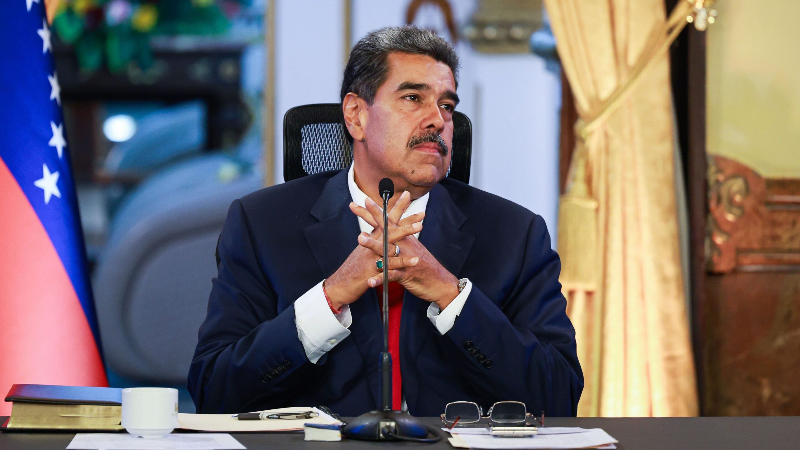 Nicolás Maduro teme traição militar, diz especialista