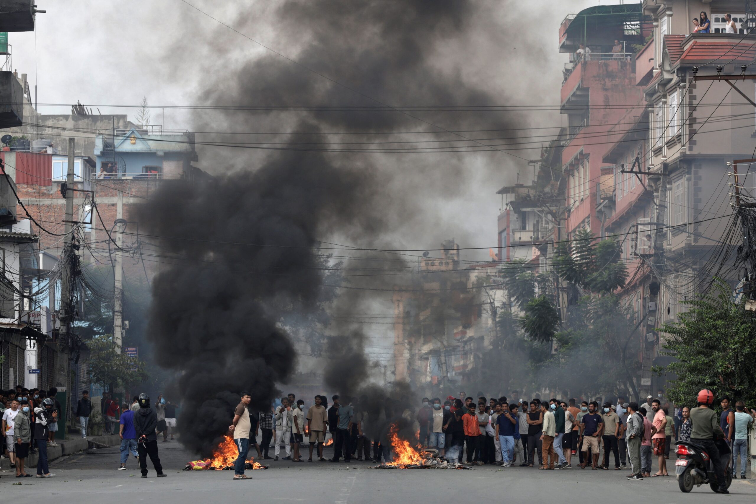 Número de mortos em protestos do Nepal sobe para 72