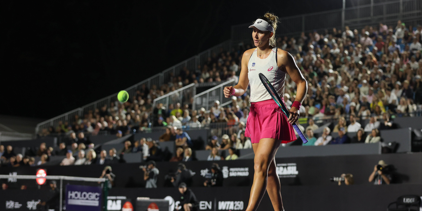 Bia Haddad vence confronto brasileiro nas oitavas do SP Open