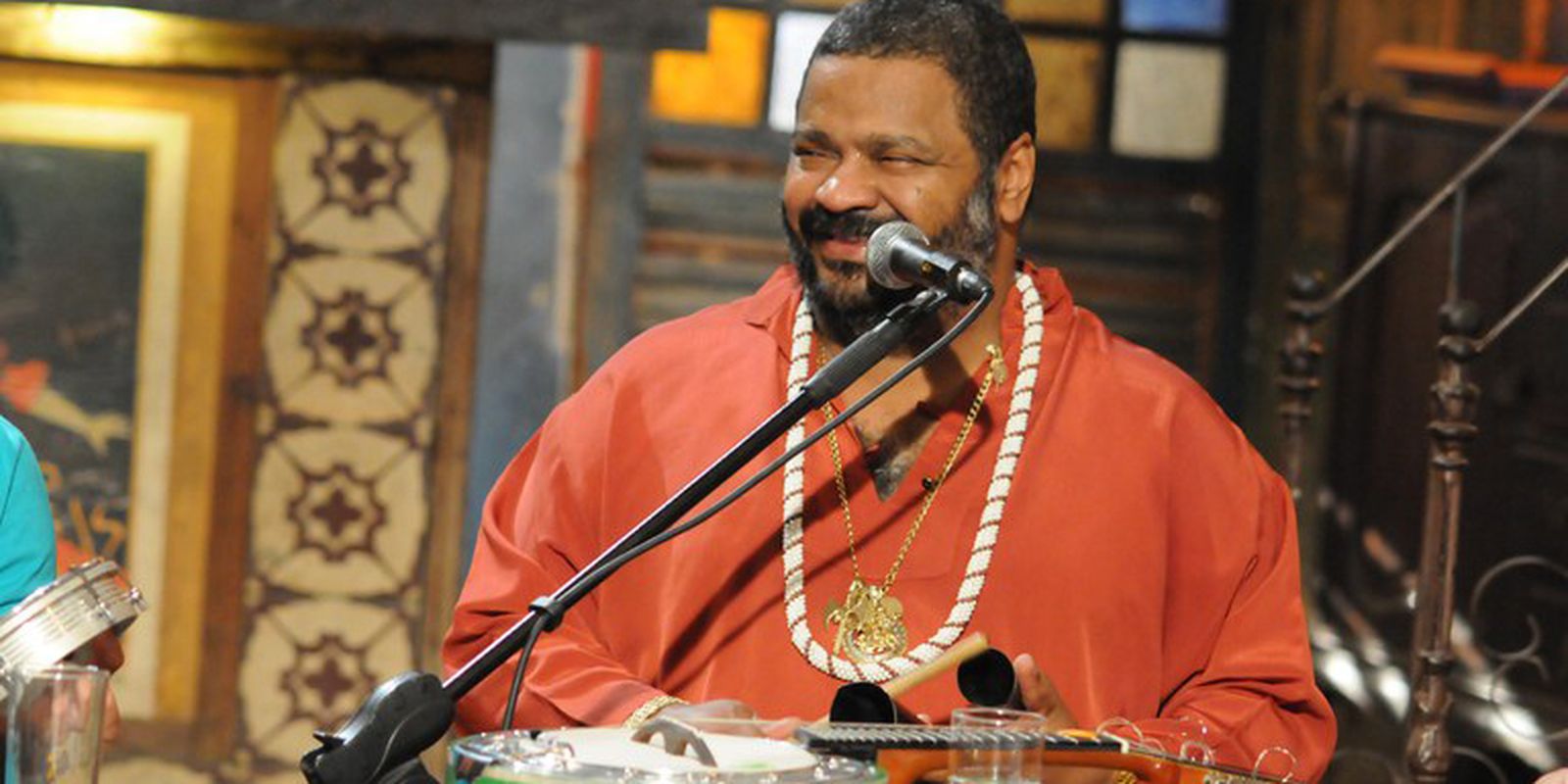 Especial de Domingo da Rádio Nacional homenageia Arlindo Cruz