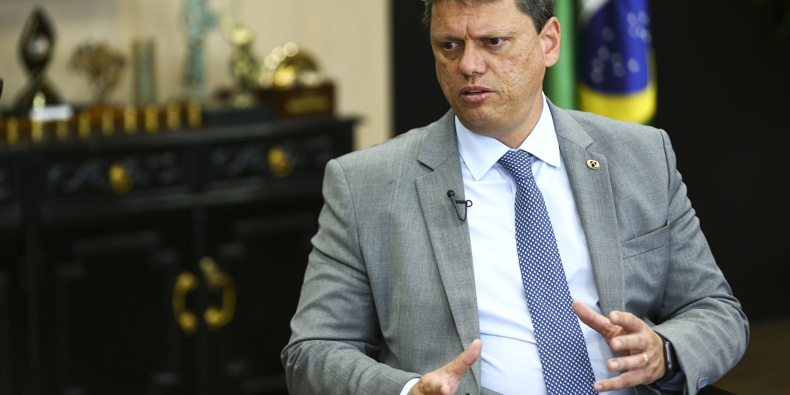 Moraes autoriza visita do governador de São Paulo a Jair Bolsonaro