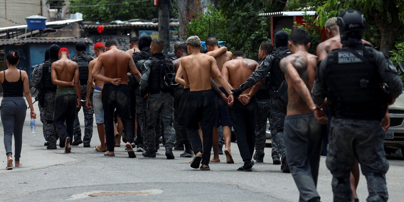 Operação no Rio deixa 18 suspeitos mortos e 56 presos