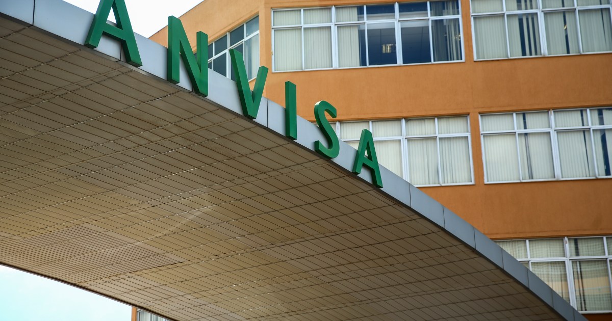 Anvisa determina a proibição de oito produtos para cabelo