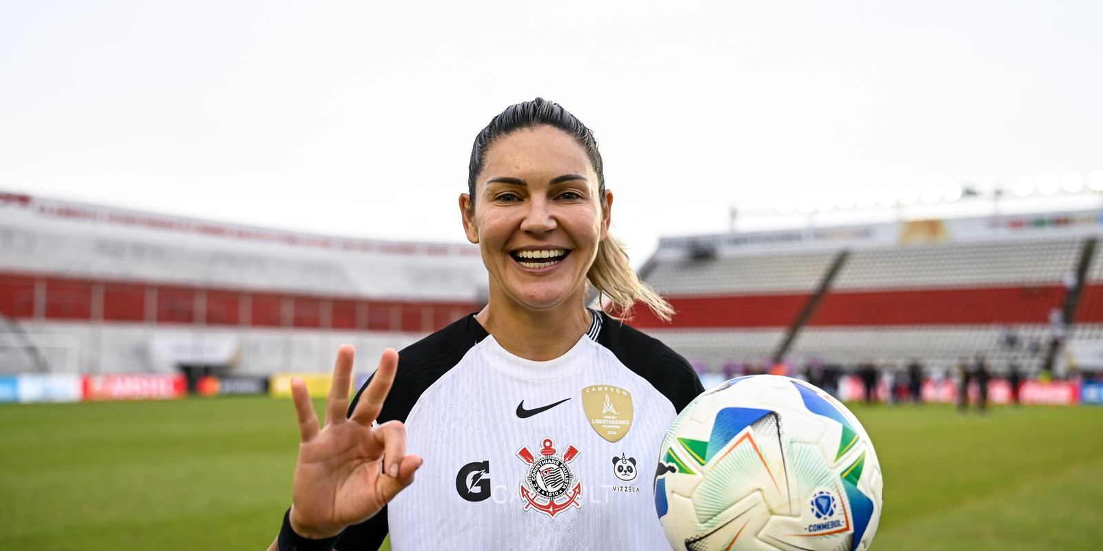 Corinthians goleia Boca Juniors e vai à semi da Libertadores Feminina