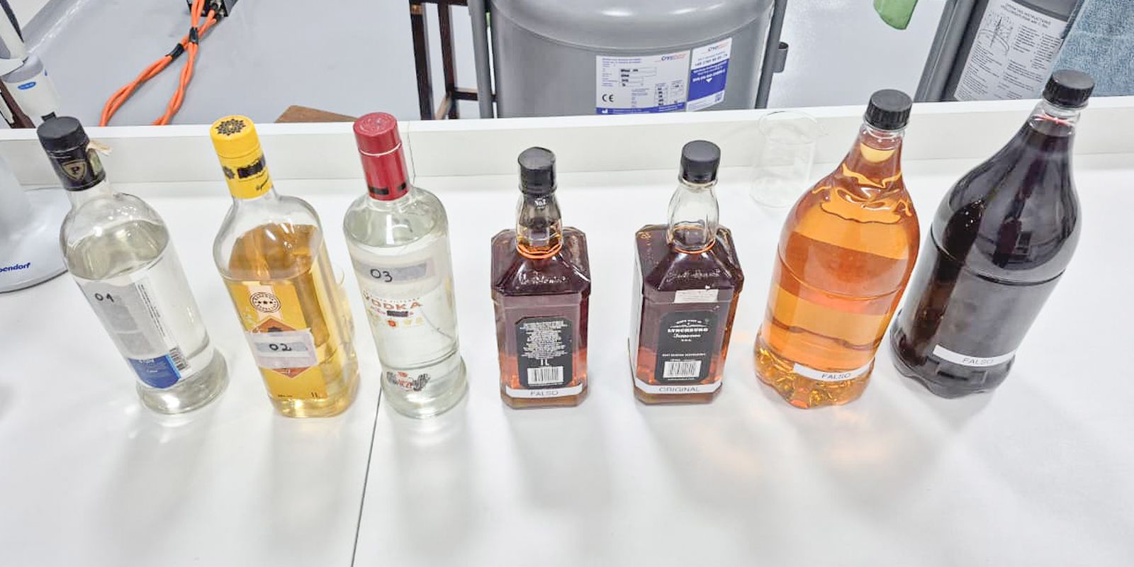 Metanol: Entenda como é feita a análise de bebidas adulteradas