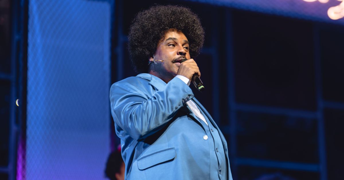 Ator de Tim Maia em musical diz que ficou 13 anos se preparando para papel