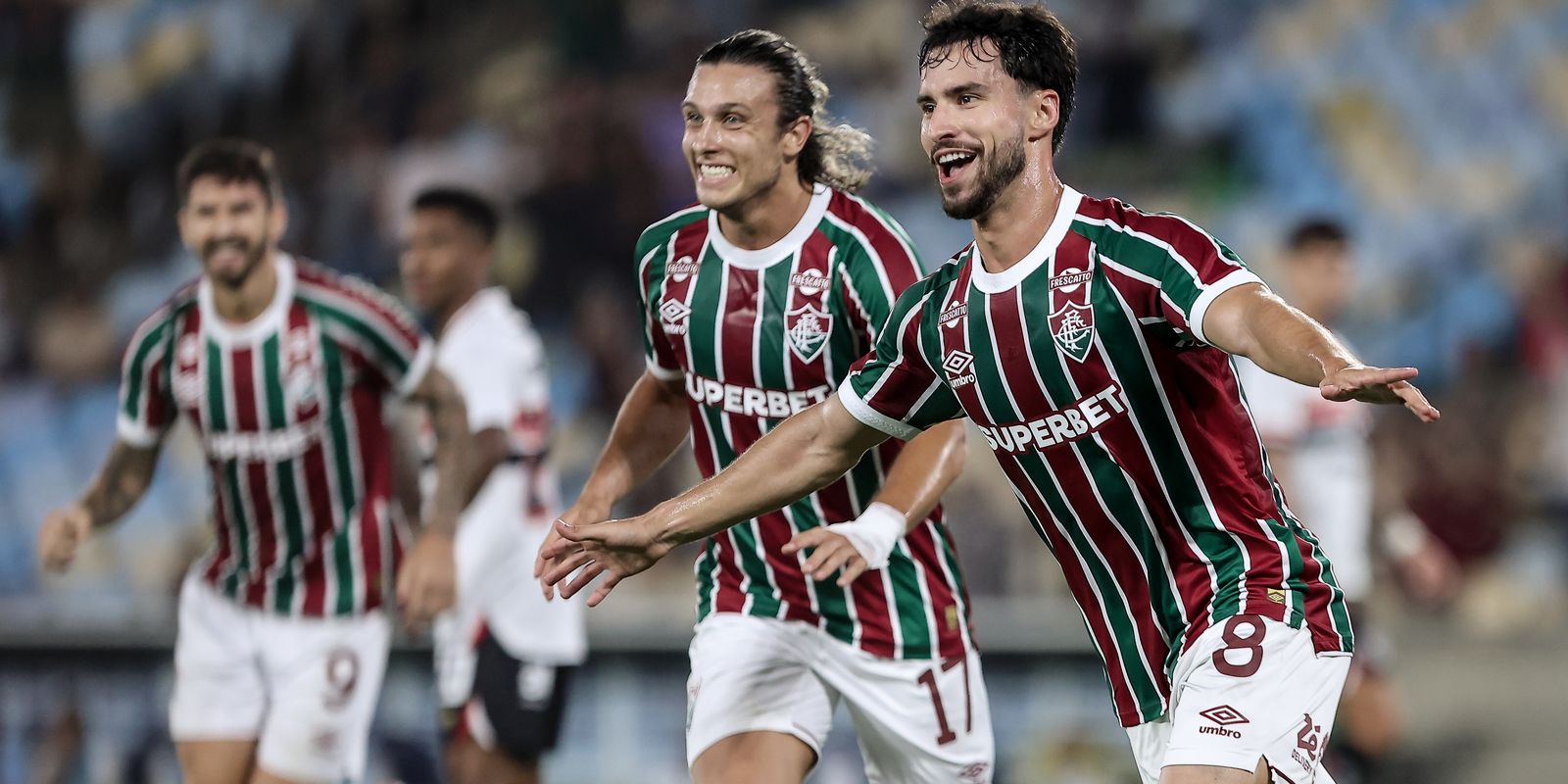 Fluminense goleia São Paulo e confirma presença na Copa Libertadores