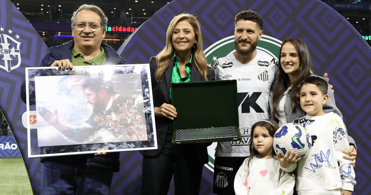 Palmeiras: Zé Rafael recebe homenagem de Leila Pereira antes de clássico