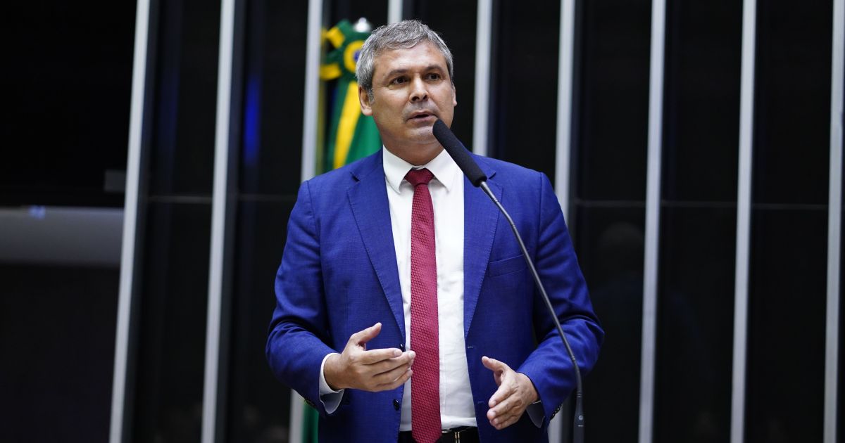 Lindbergh defende que Derrite deixe a relatoria do PL Antifacção