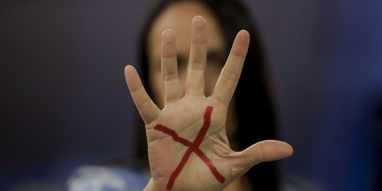 Caminhos da Reportagem traz mulheres que romperam violência doméstica