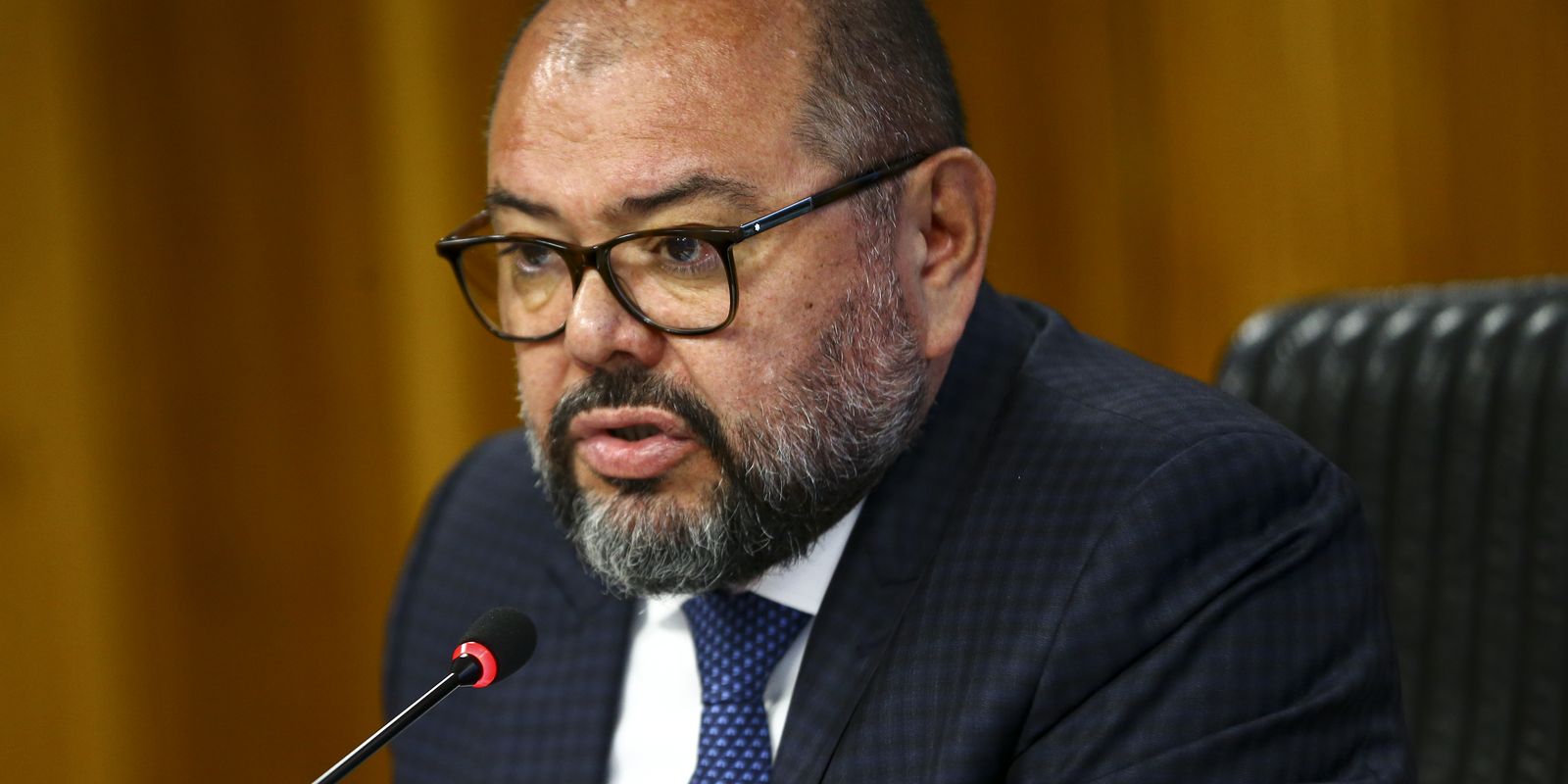 PF aponta ex-ministro de Bolsonaro como pilar institucional de desvios
