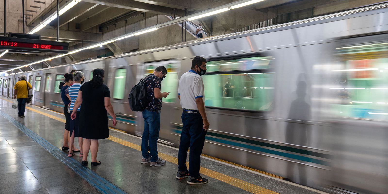 Pagamento por aproximação passa a ser usado no Metrô de São Paulo