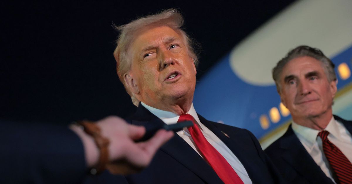 Após sugestão de Macron, Trump não deve ir a Paris para reunião, diz fonte