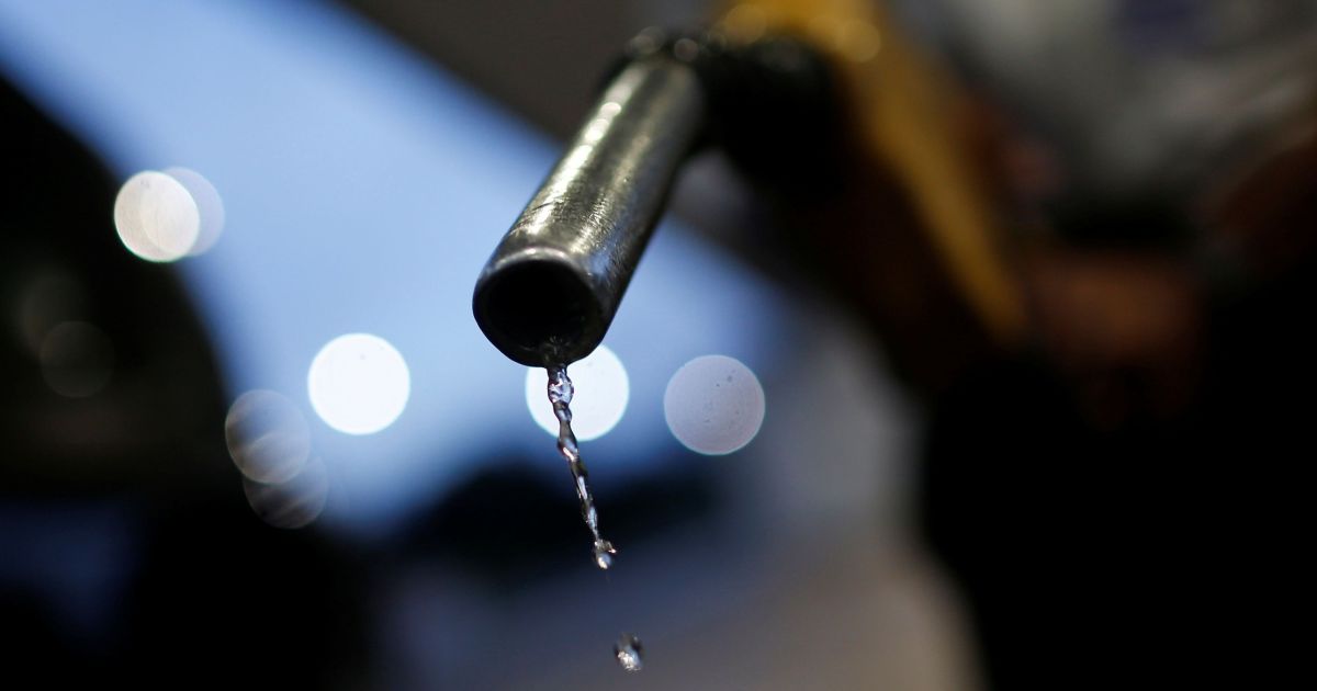 Gasolina nos EUA atinge maior média de preço desde agosto de 2024