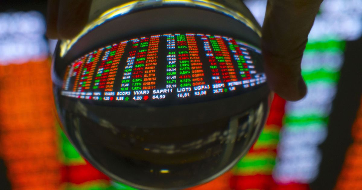 Ibovespa abre em alta acompanhando bolsas no exterior; dólar cai