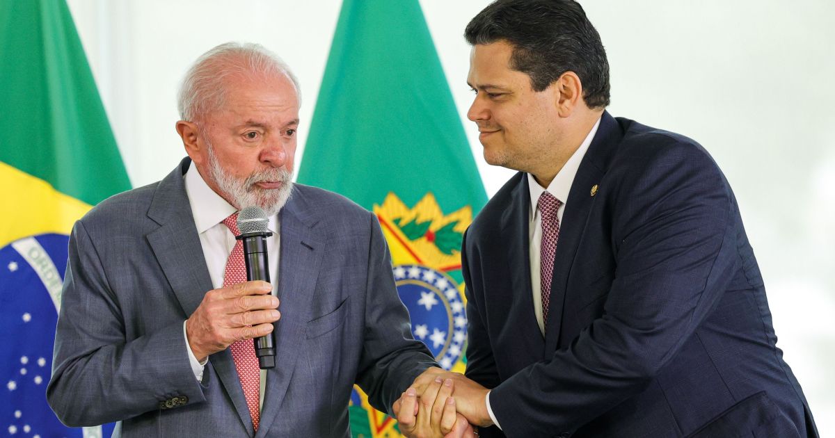 Lula deve se reunir com Alcolumbre nesta quarta-feira (12)