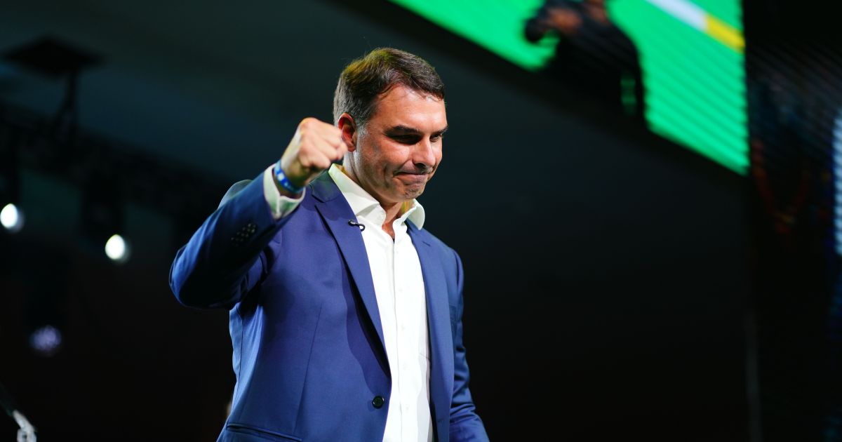 Flávio promete acabar com taxa de 12% sobre exportação de petróleo