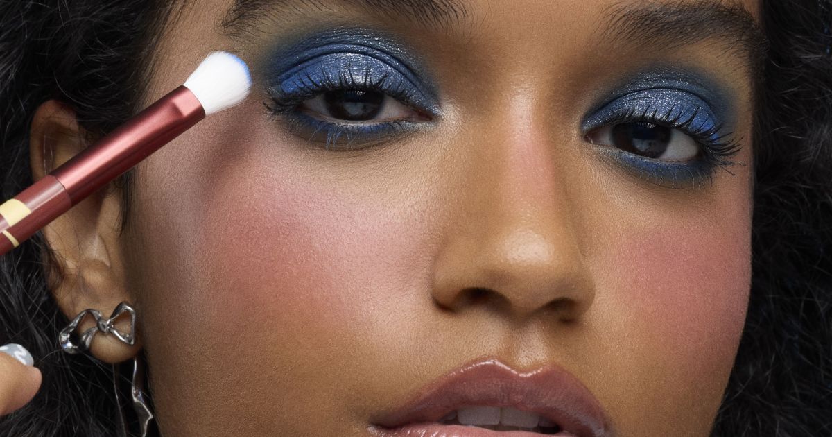 Paleta, gloss e mais: “Alice no País das Maravilhas” ganha coleção de make