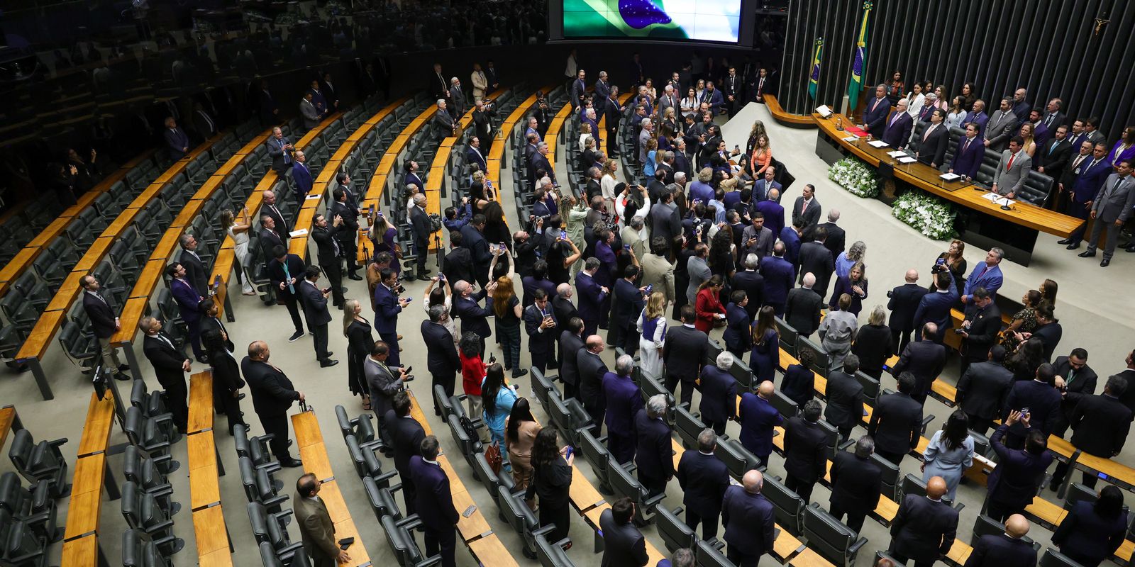Câmara deve decidir sobre “taxa das blusinhas” nesta segunda