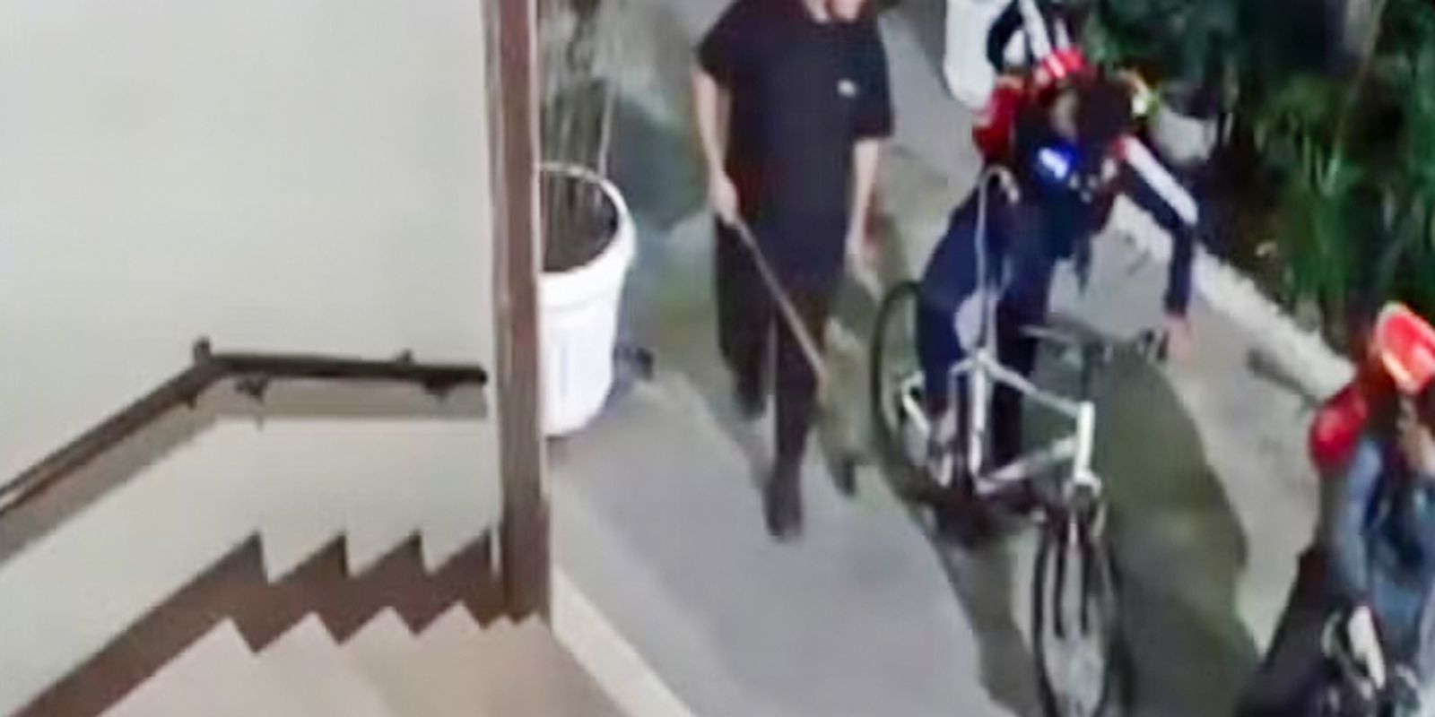 Justiça mantém prisão de entregadores envolvidos na morte de ciclista