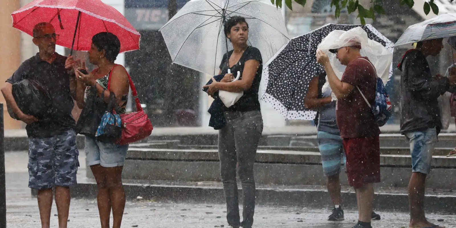 Inmet alerta para tempestades no Sudeste e Sul do país