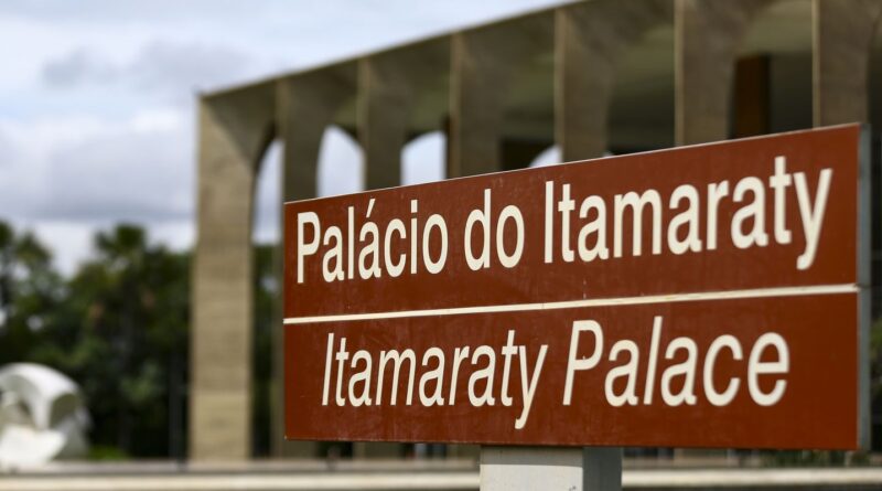 Itamaraty acusa Milei de tentar interferir na eleição brasileira Itamaraty acusa Milei de tentar interferir na eleição brasileira
